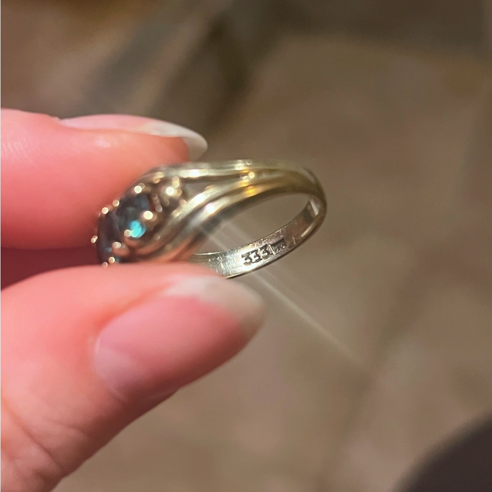 8k vintage ring with three green stones - Picture 2 of 3